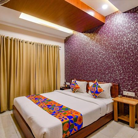 Fabhotel Prime Grand Palace Siliguri Bagian luar foto